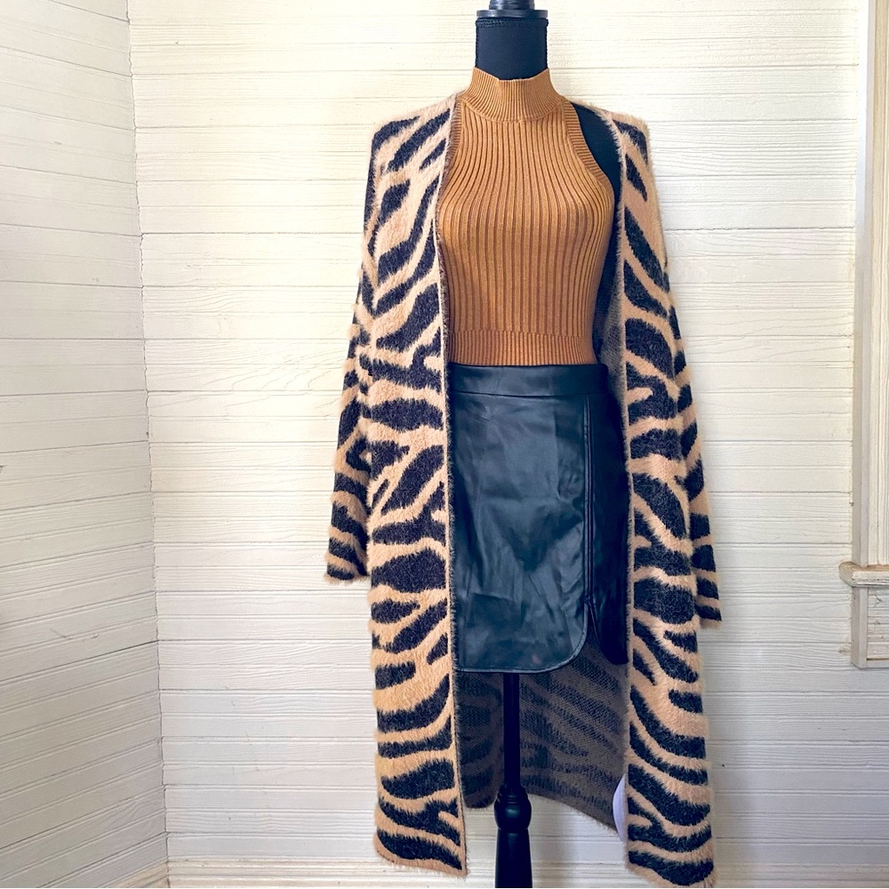 Band of Gypsies | Fuzzy Tiger Print Duster